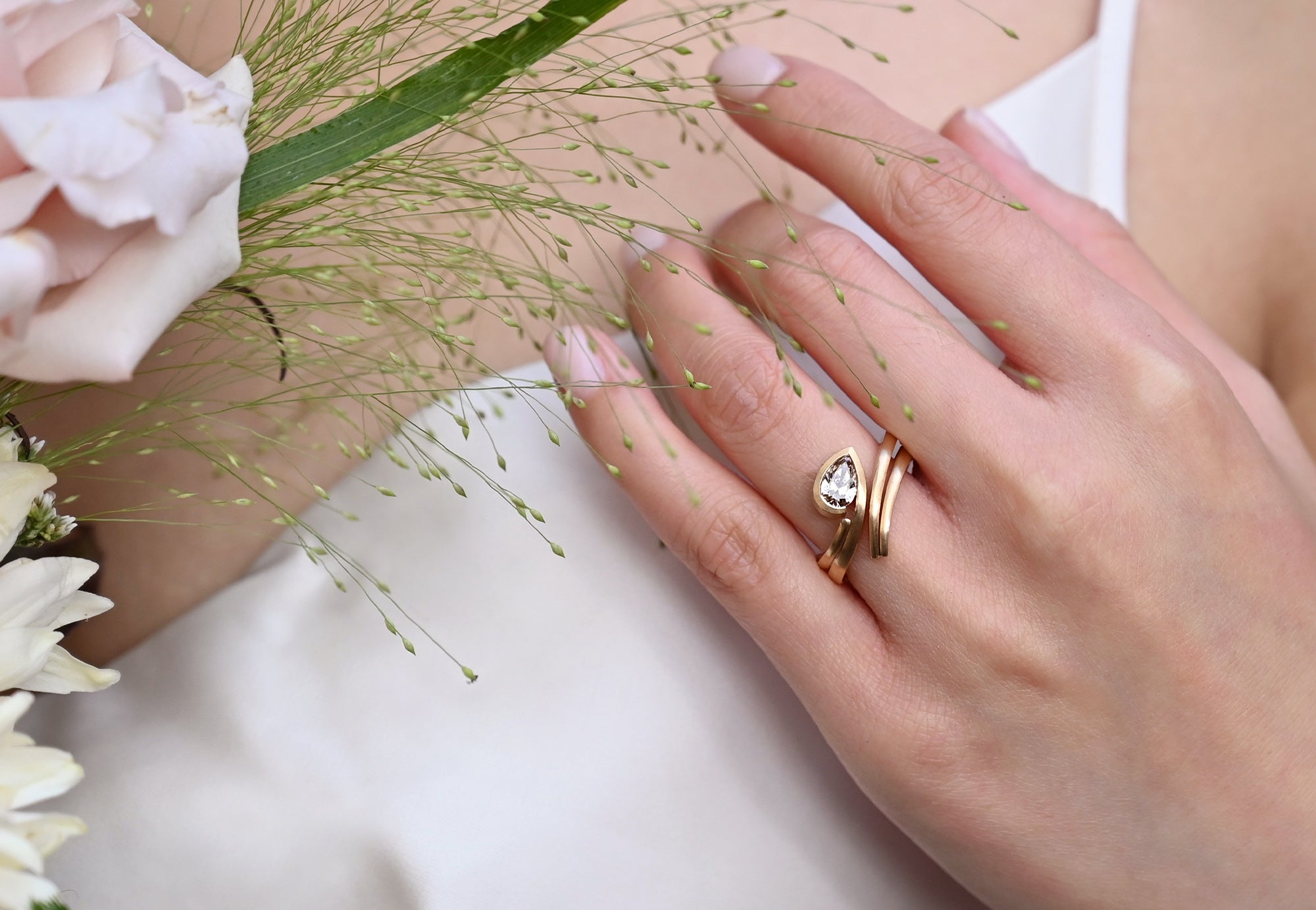18ct rose gold white diamond Twist ring
