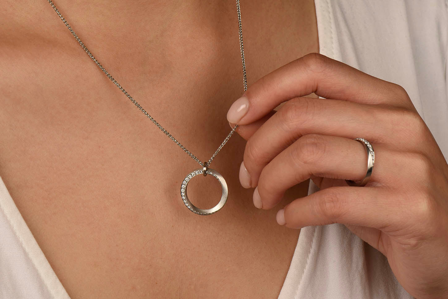 Diamond Mobius Circle Pendant