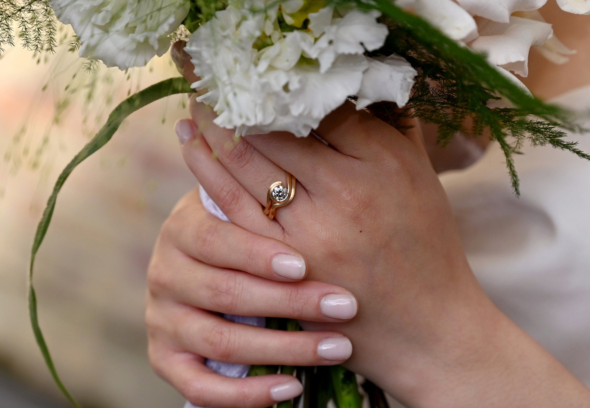 Soft Curve Smooth Fitted Wave Wedding Band
