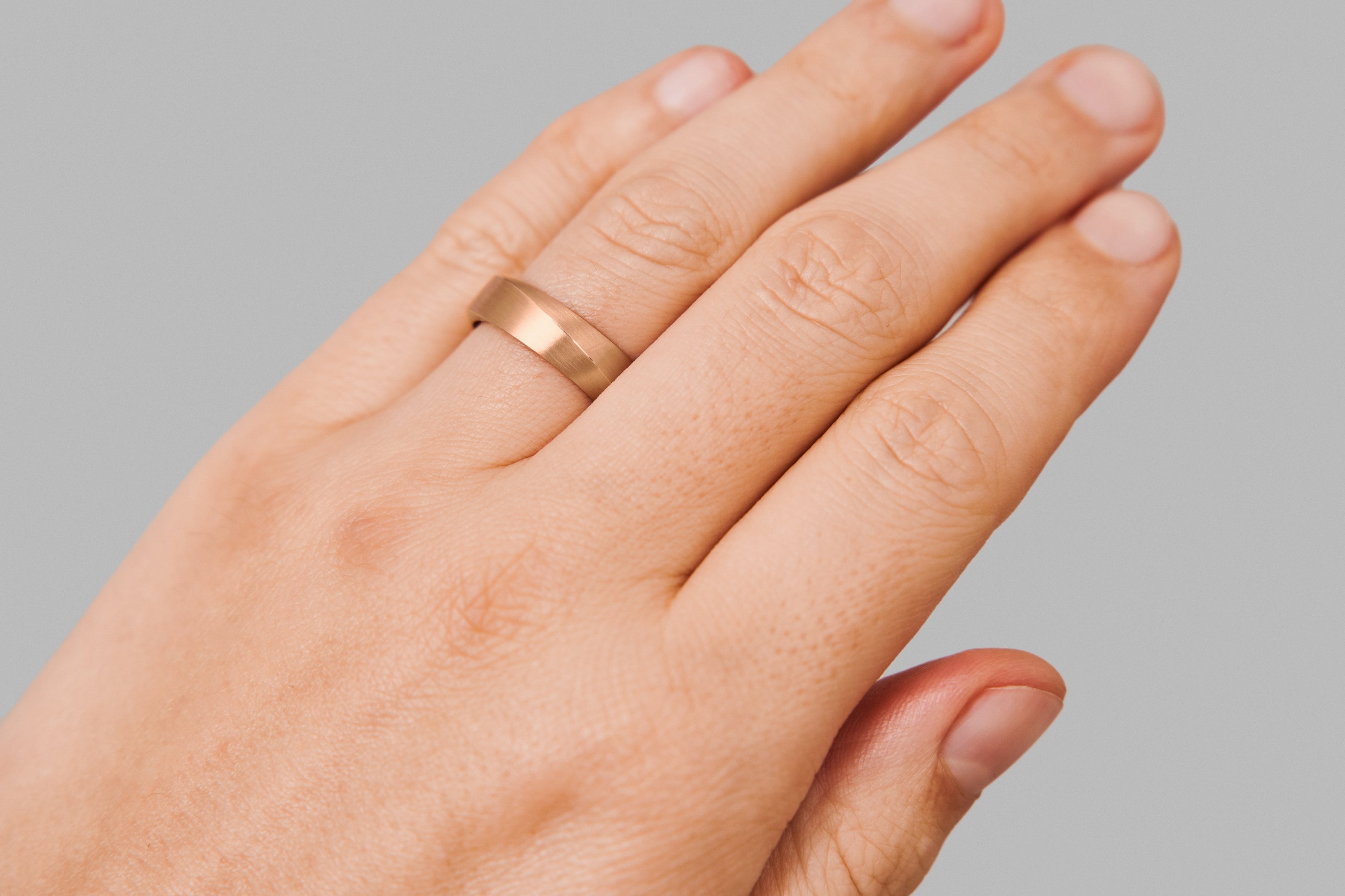 Wide Mobius Wedding Band
