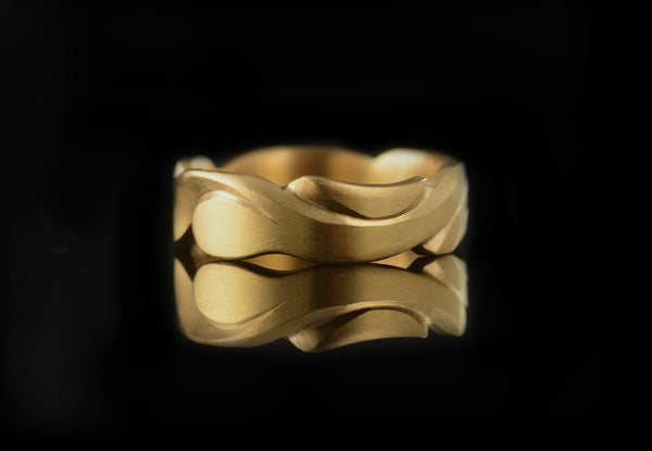 Men's hand carved and engraved yellow gold ring