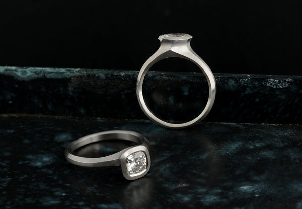 Statement Arris diamond engagement rings.