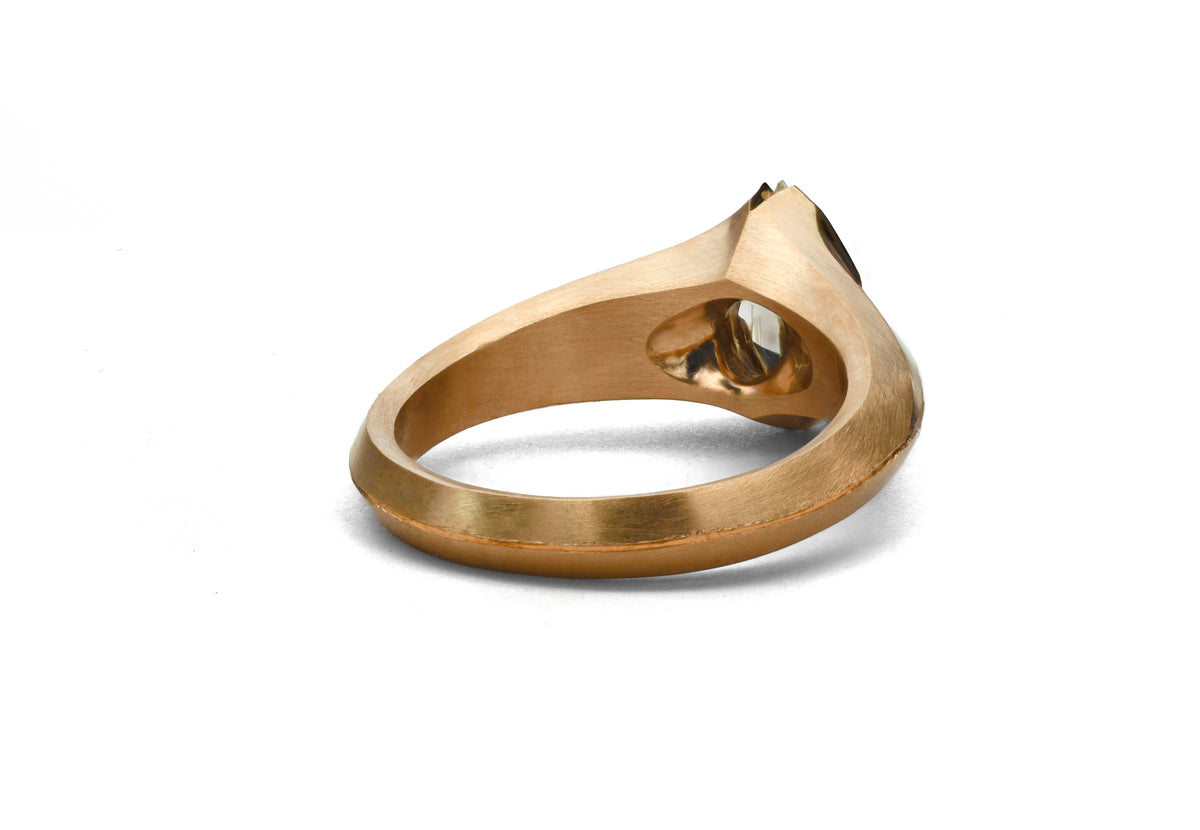 18ct Rose Pear Shaped Champagne Diamond Faceted Arris Ring
