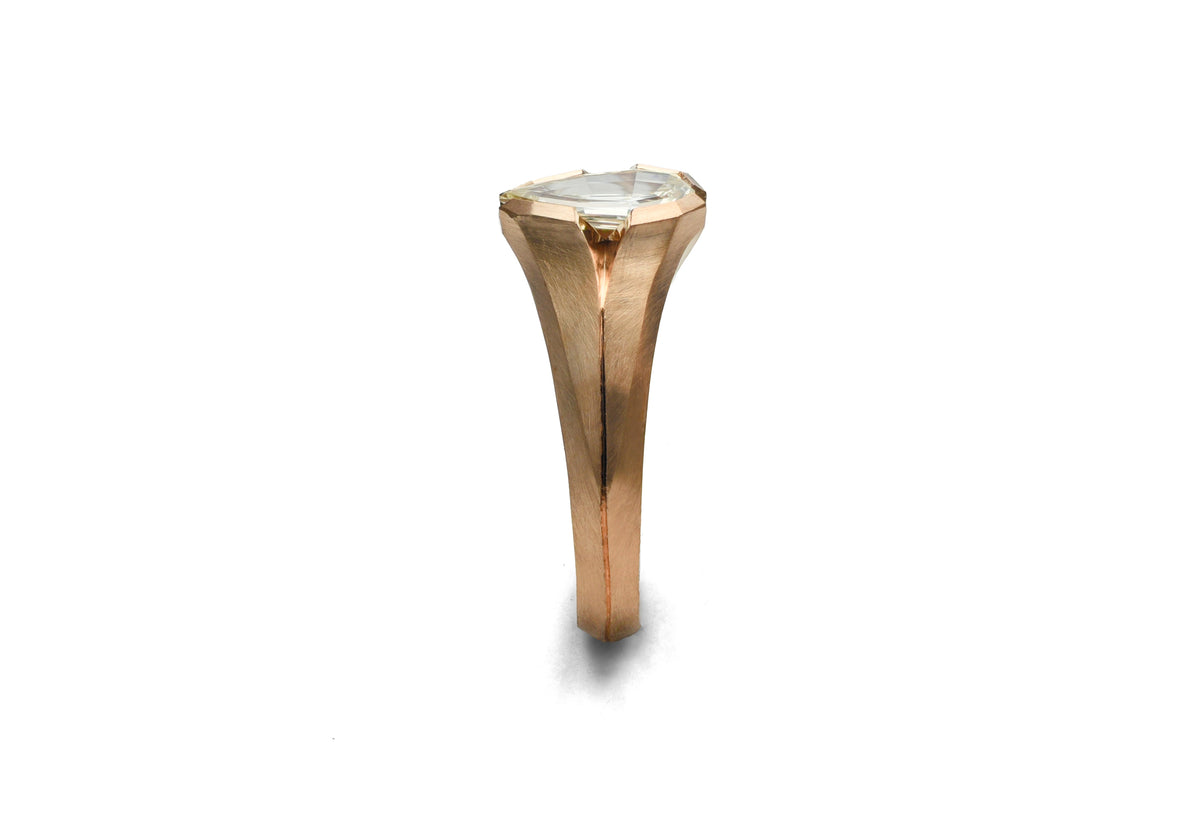 18ct Rose Pear Shaped Champagne Diamond Faceted Arris Ring