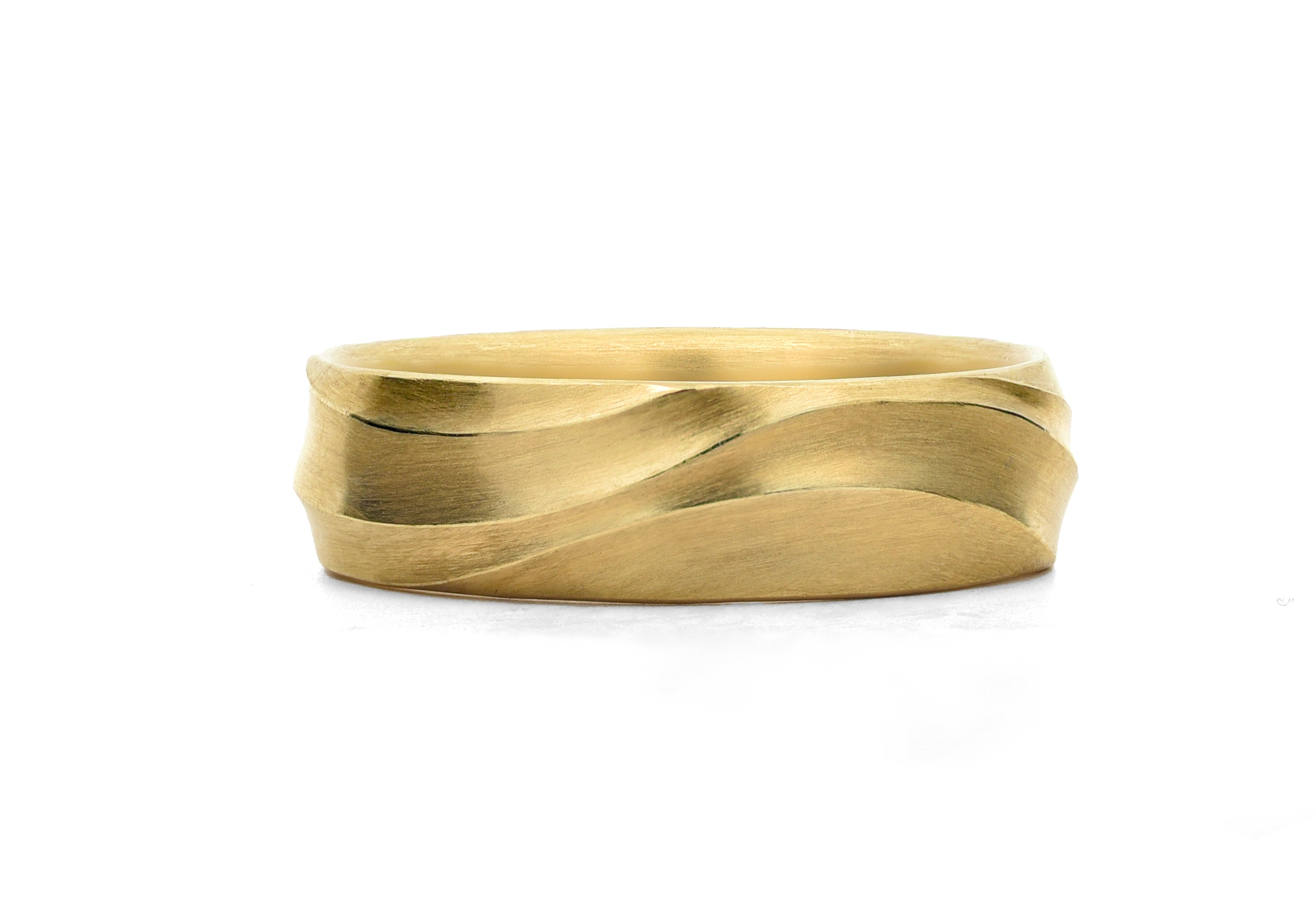 18ct Gold Aeolian IV Men's Wedding Band