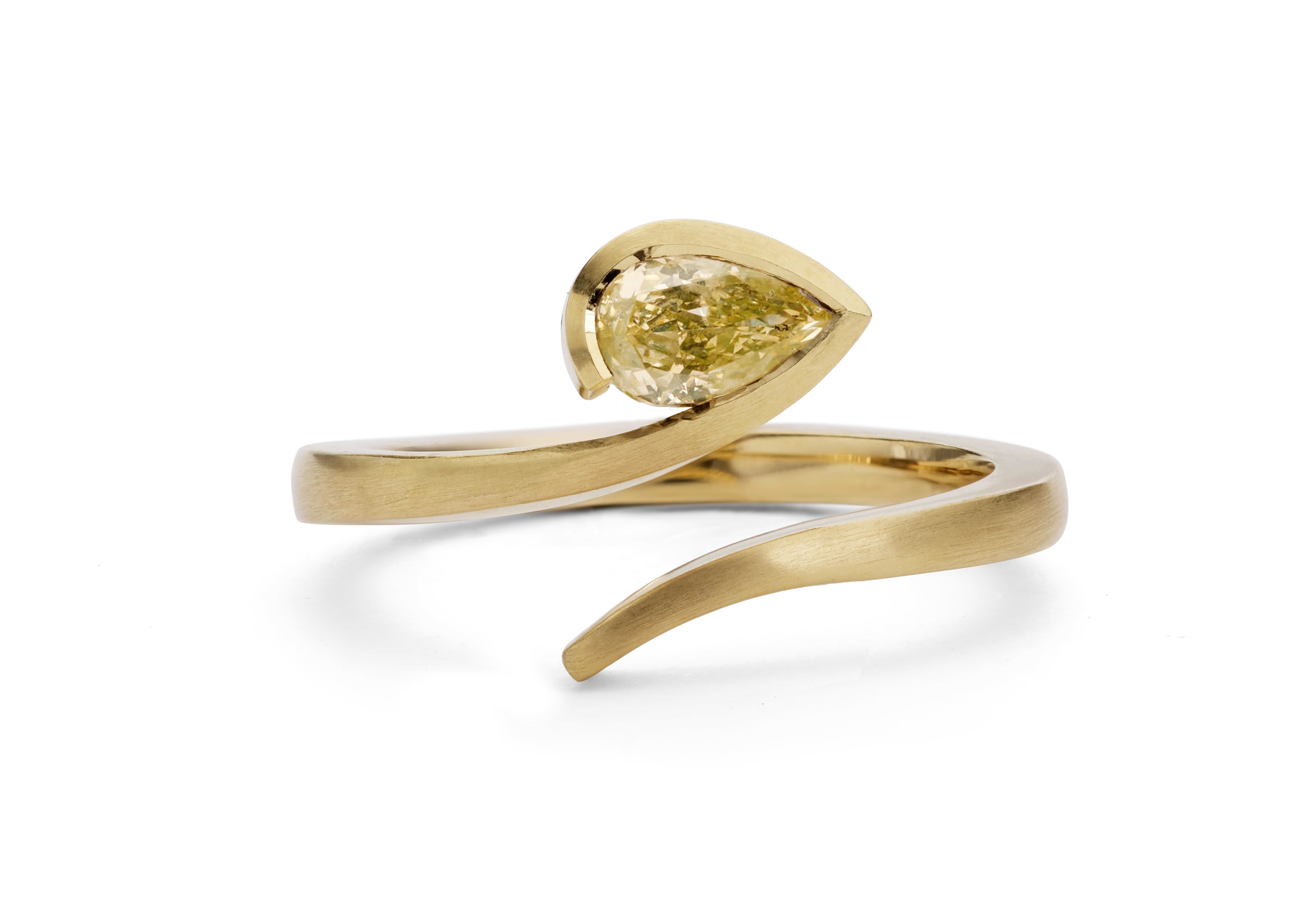 18ct Yellow Gold Yellow Diamond Twist Ring