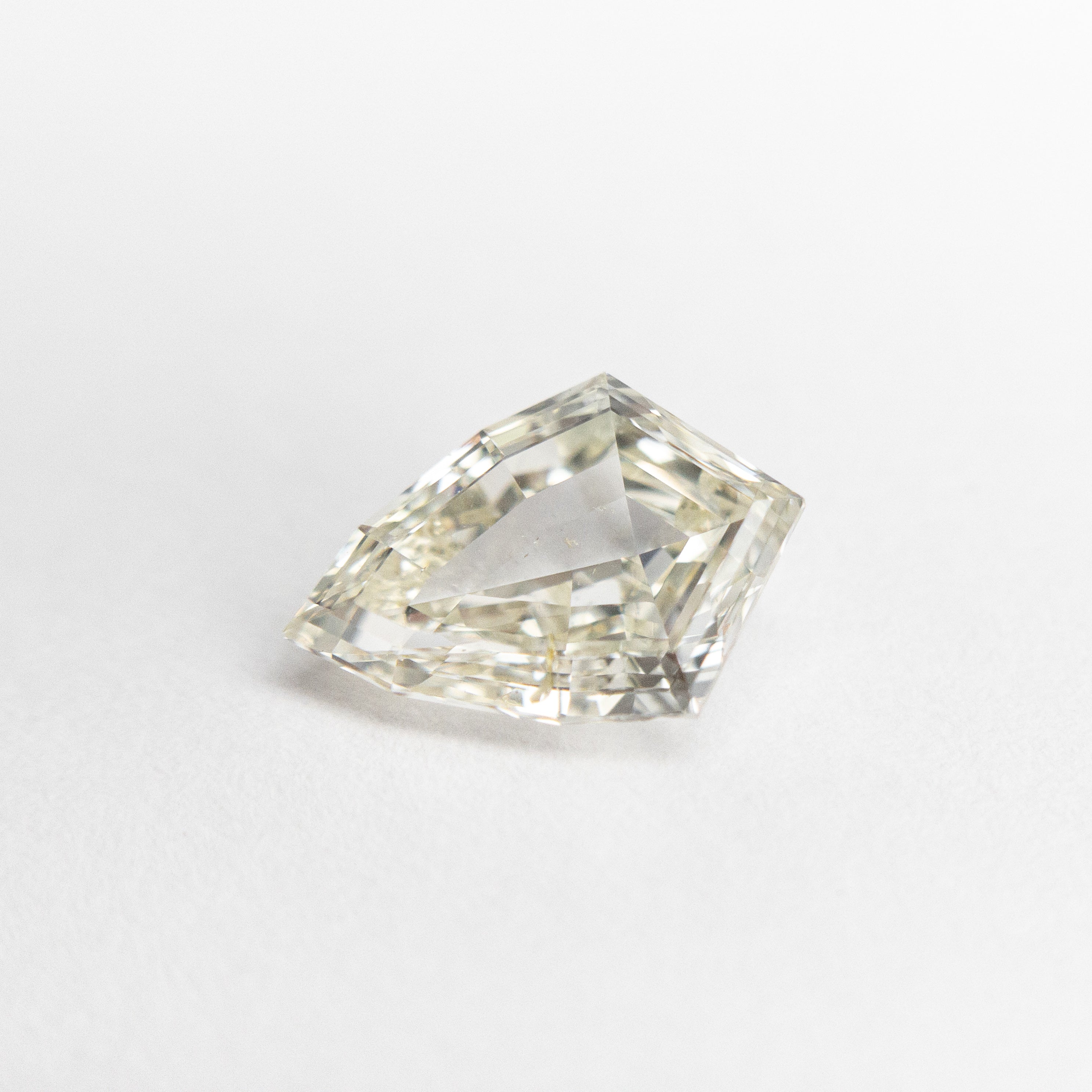 1.01ct 8.89x6.11x2.85mm SI3 M Kite Step Cut 19044-05 - Misfit Diamonds