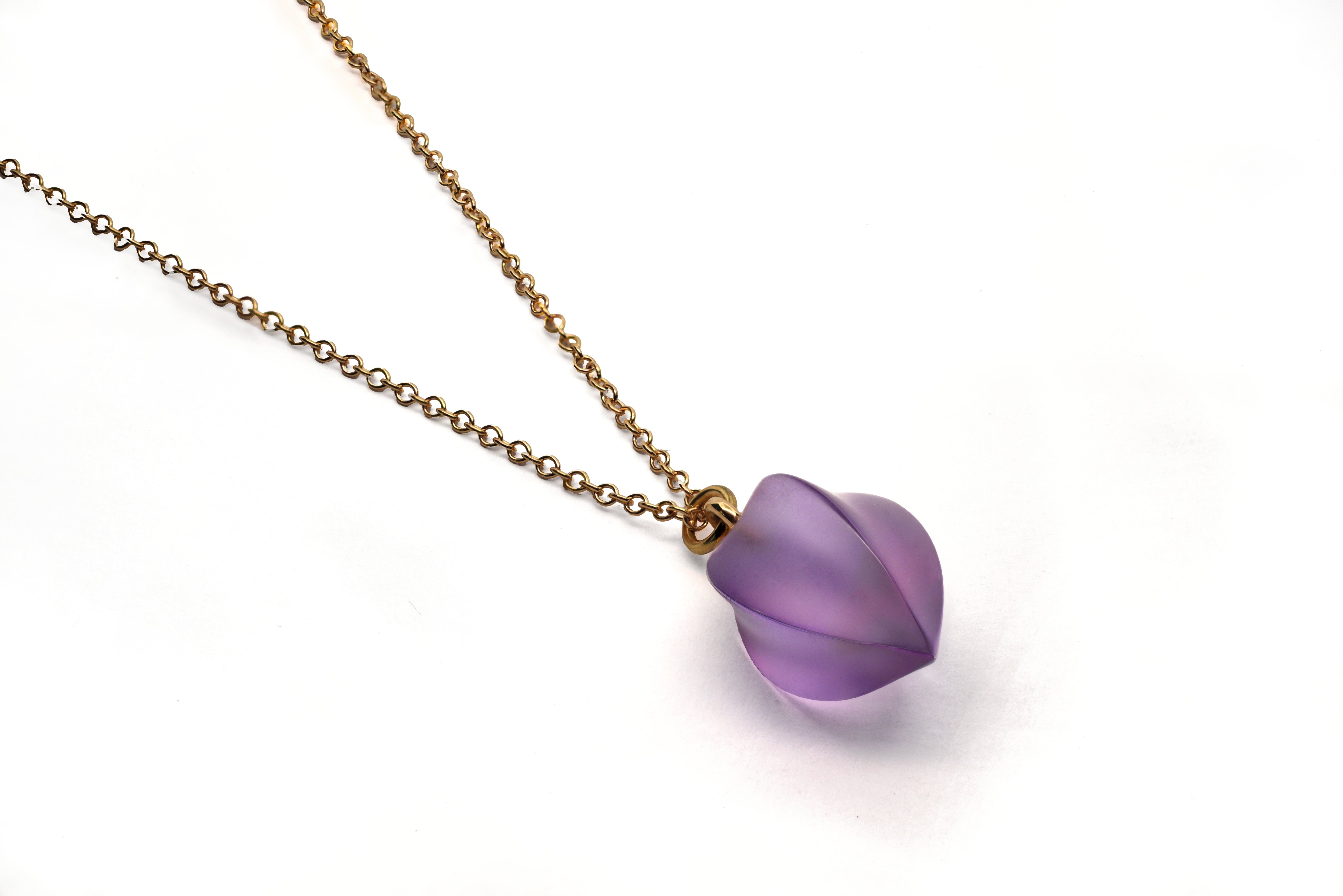 18ct Yellow Gold Carved Amethyst Pendant