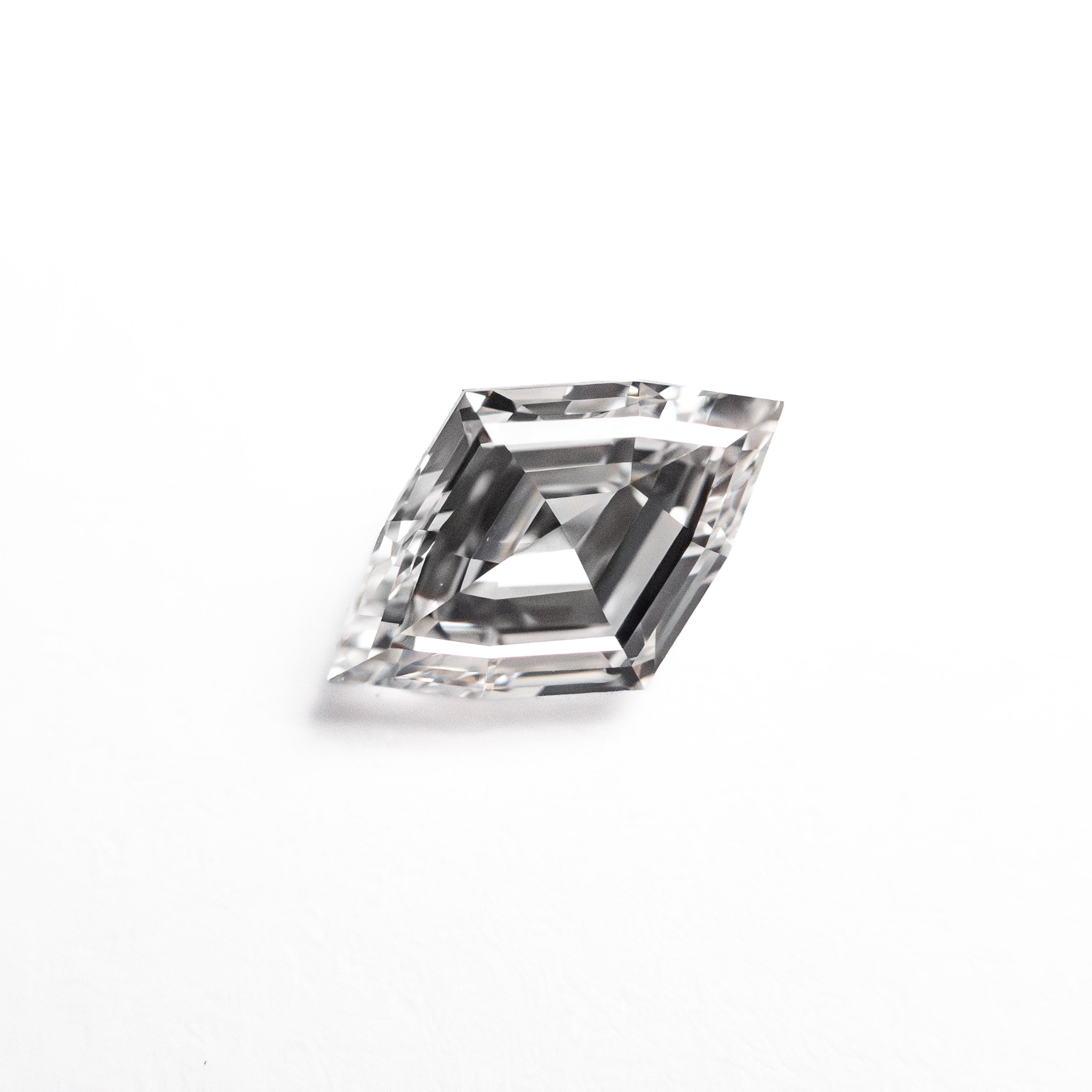 0.70ct 8.17x5.34x2.77mm GIA VS2 F Lozenge Step Cut 26746-02
