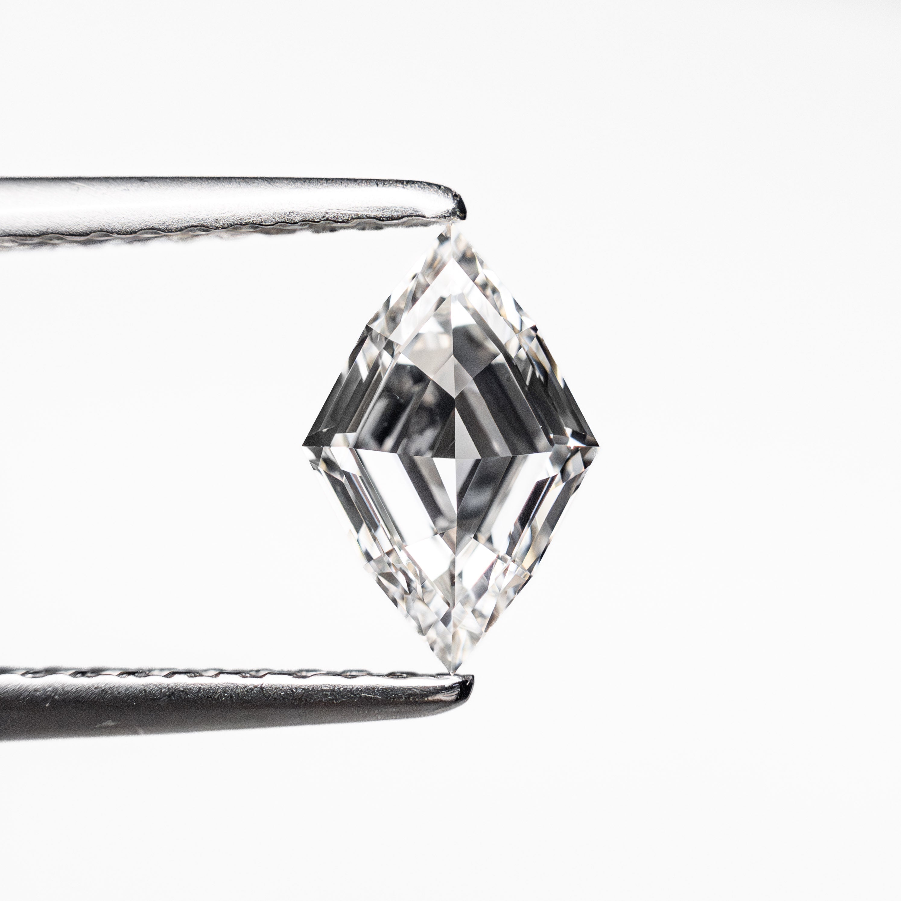 0.70ct 8.17x5.34x2.77mm GIA VS2 F Lozenge Step Cut 26746-02