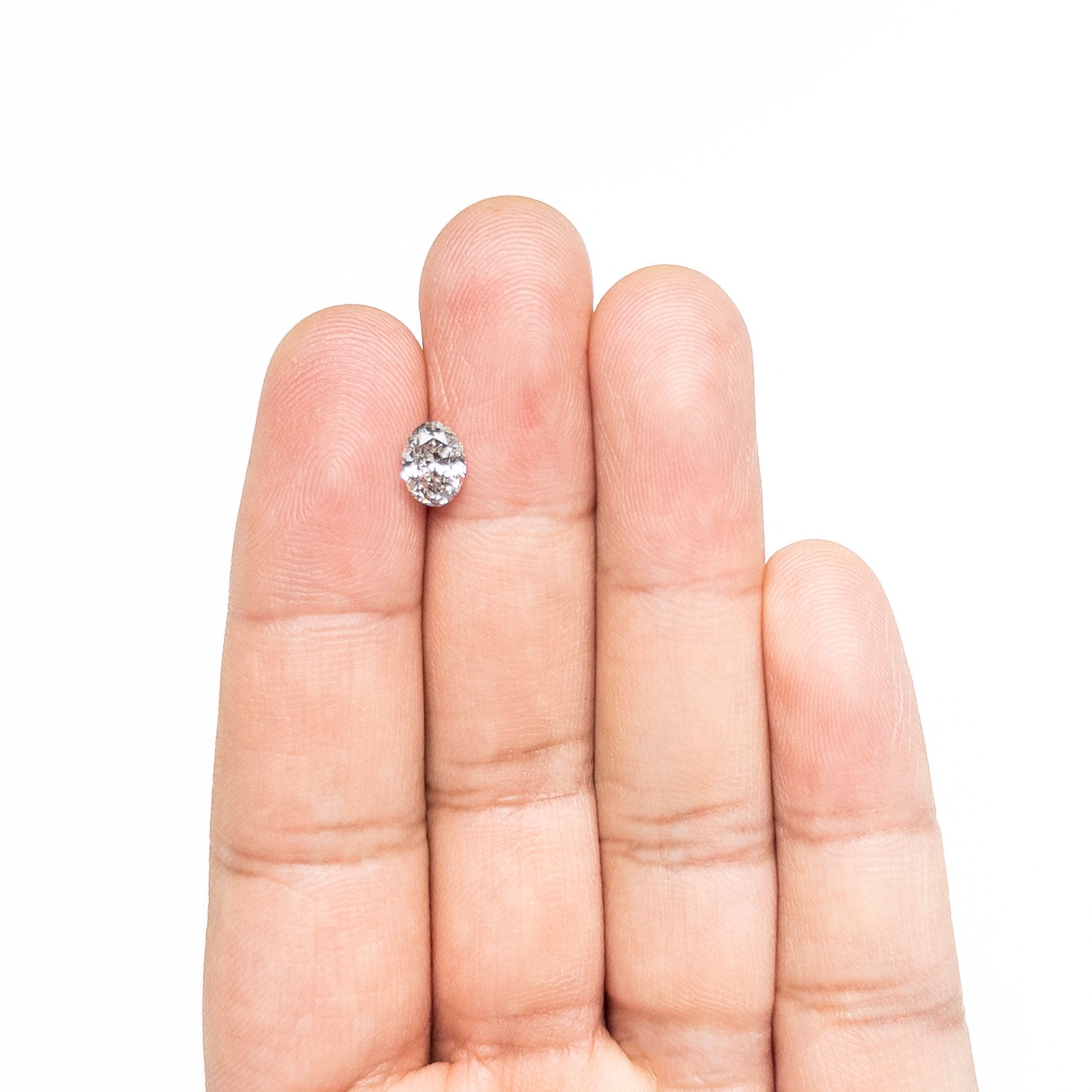 0.90ct 7.22x5.46x3.31mm Oval Brilliant 26783-04