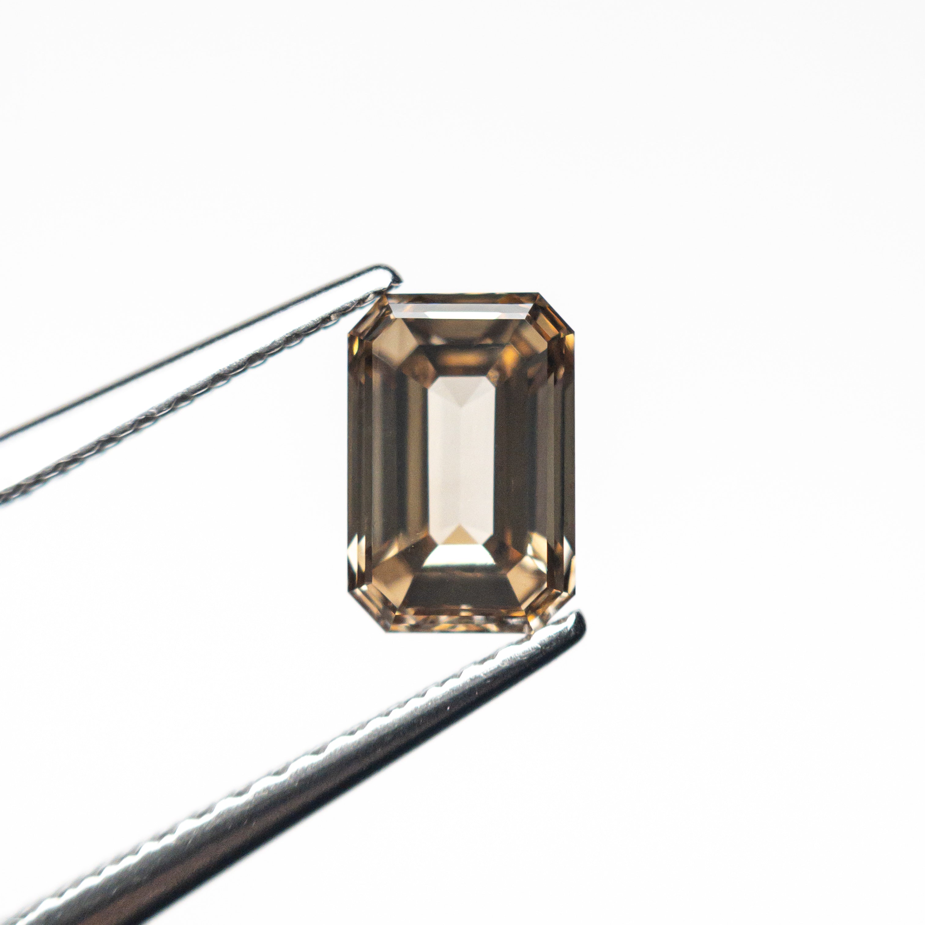 1.03ct 6.92x4.63x2.92mm VS2 C6 Cut Corner Rectangle Step Cut 27108-01