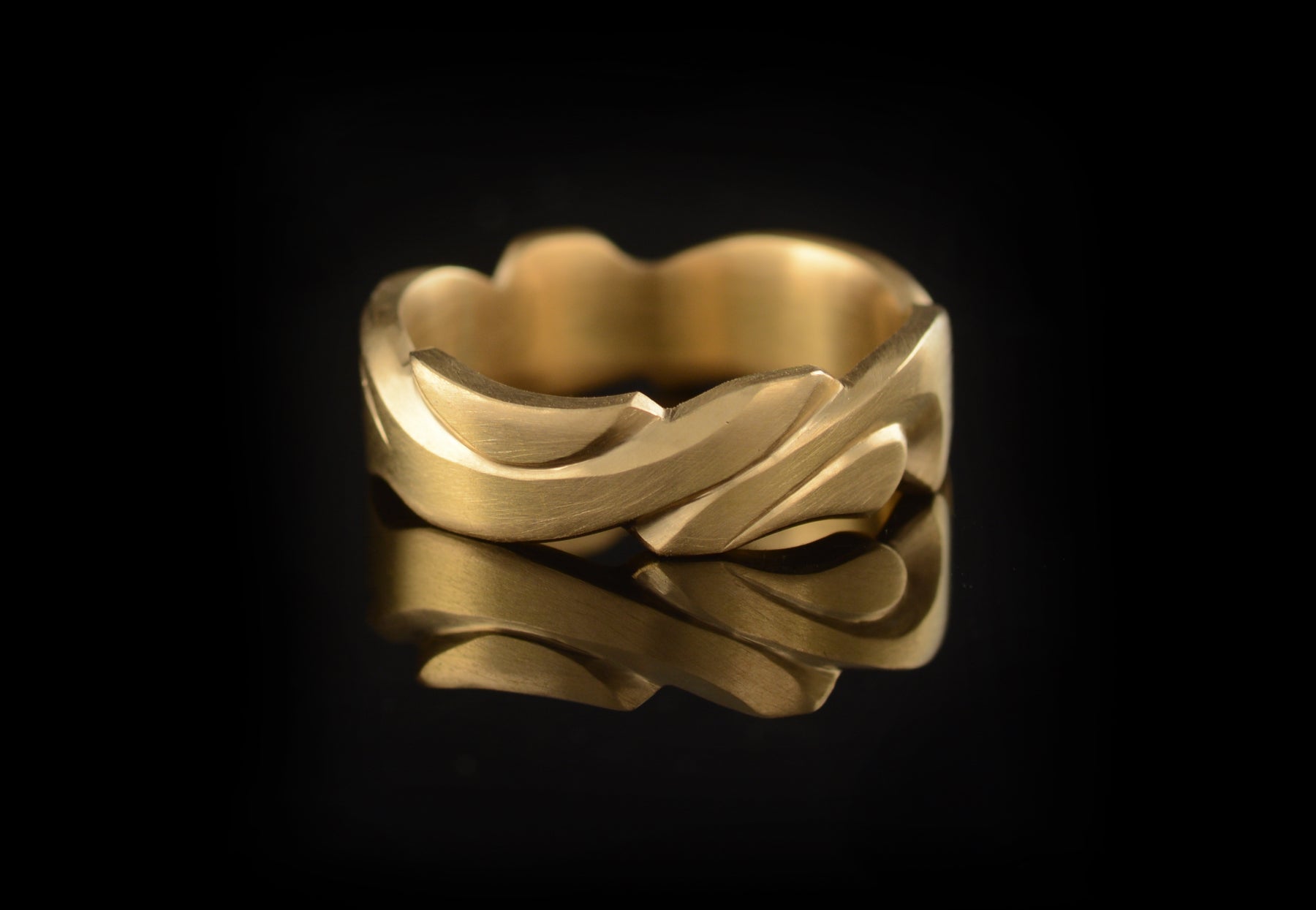 Carved engraved yellow gold mens wedding ring