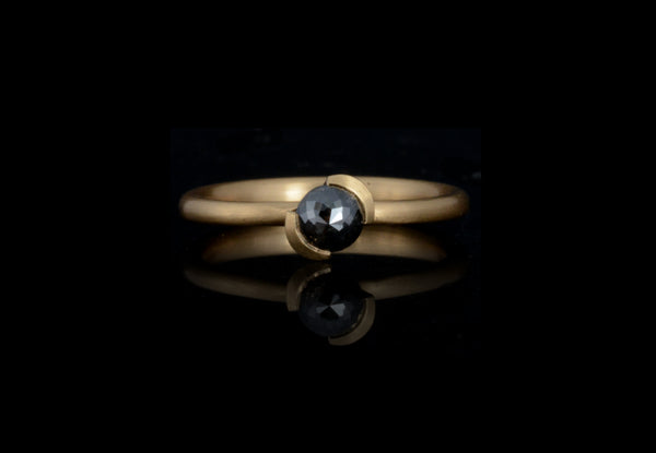 Asymmetrical rose gold Arris ring with grey diamond