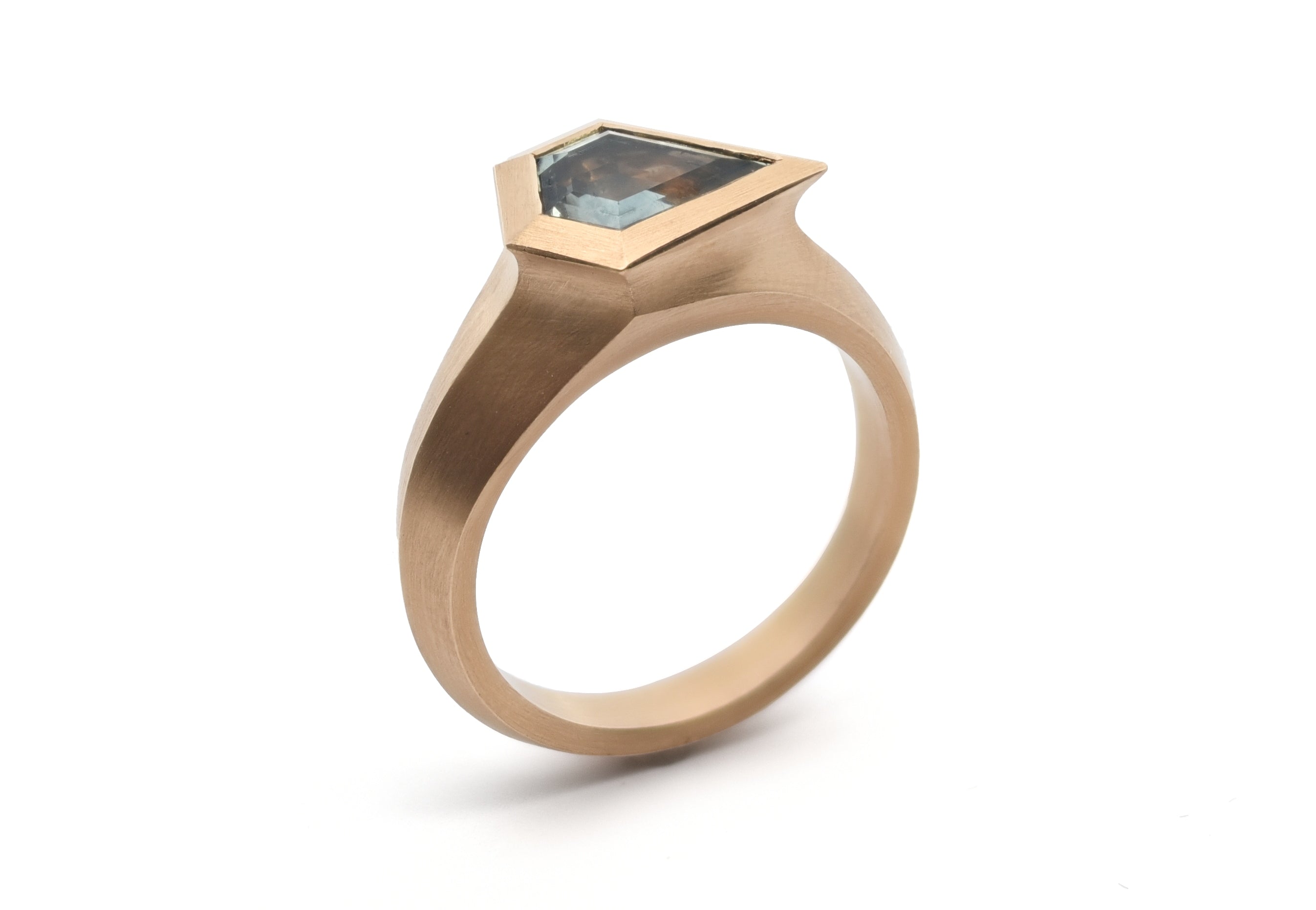 18ct Rose Gold Aegis Montana Sapphire Ring