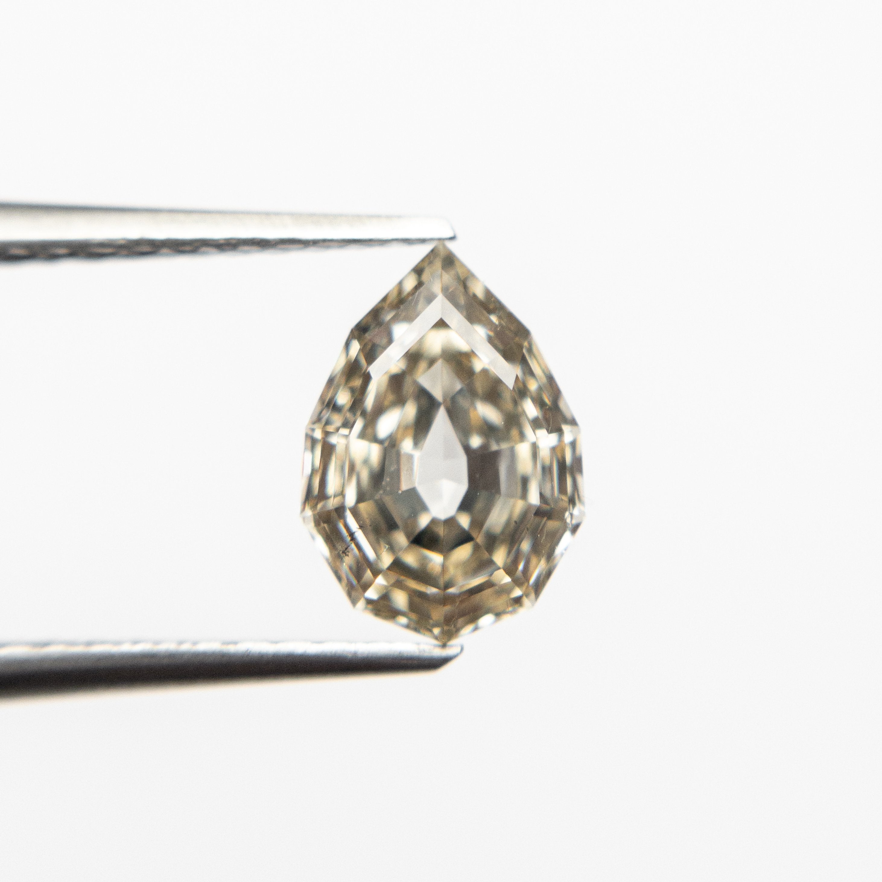 1.00ct 8.18x5.75x2.94mm SI1 Geo Pear Step Cut 19163-67 🇨🇦 - Misfit Diamonds