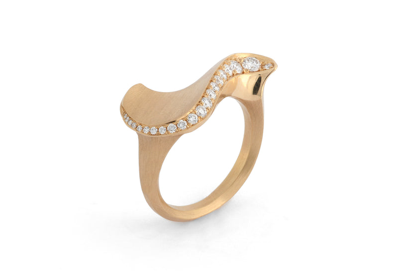 ARRIS-Sigma-18ct-rose-gold-white-diamonds-ring-3