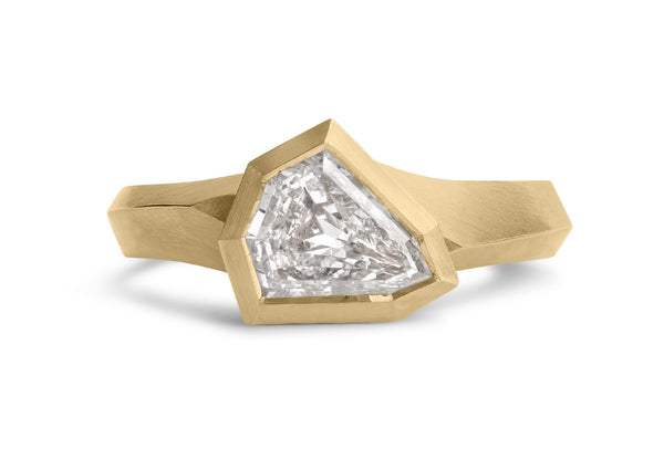Aegis-ring-yellow-gold-white-shield-shaped-diamond-1.14ct