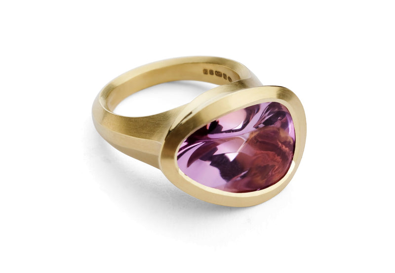 Carved yellow gold Arris cocktail ring with fancy cut amethyst