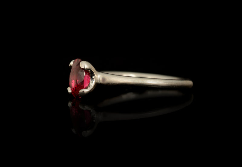 Sculpted platinum 4-claw red spinel ring