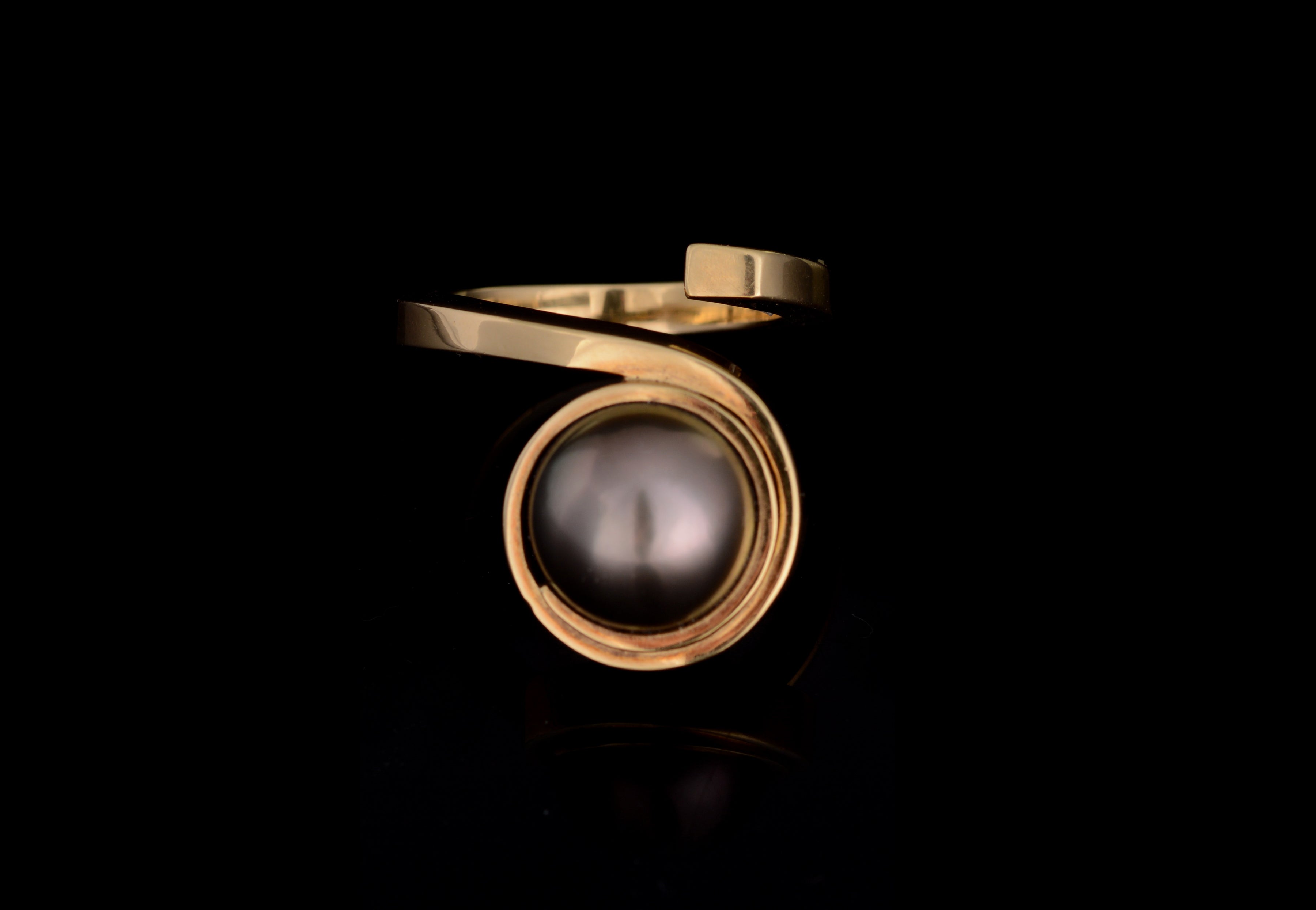 18 carat forged gold ring with tahitian pearl-McCaul